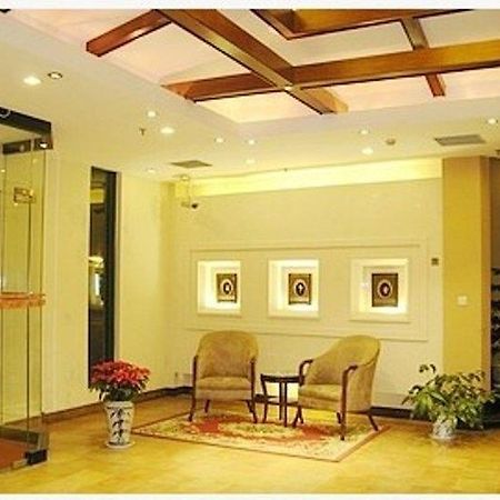 Baolong Homelike Hotel Luojing Branch 上海市 エクステリア 写真